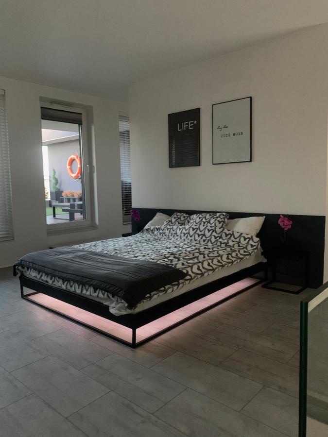 Ekskluzywny Penthouse Z Ogrodem W Centrum Lodzi المظهر الخارجي الصورة